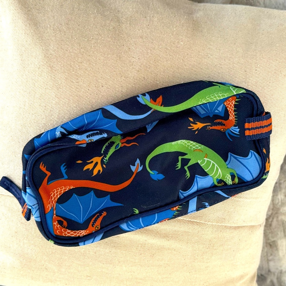 SOLD 


New Pottery Barn Kids pencil case DRAGONS